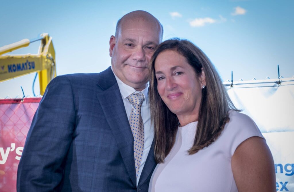 Jack and Sheryl Morris Cancer Center opens with ribbon-cutting