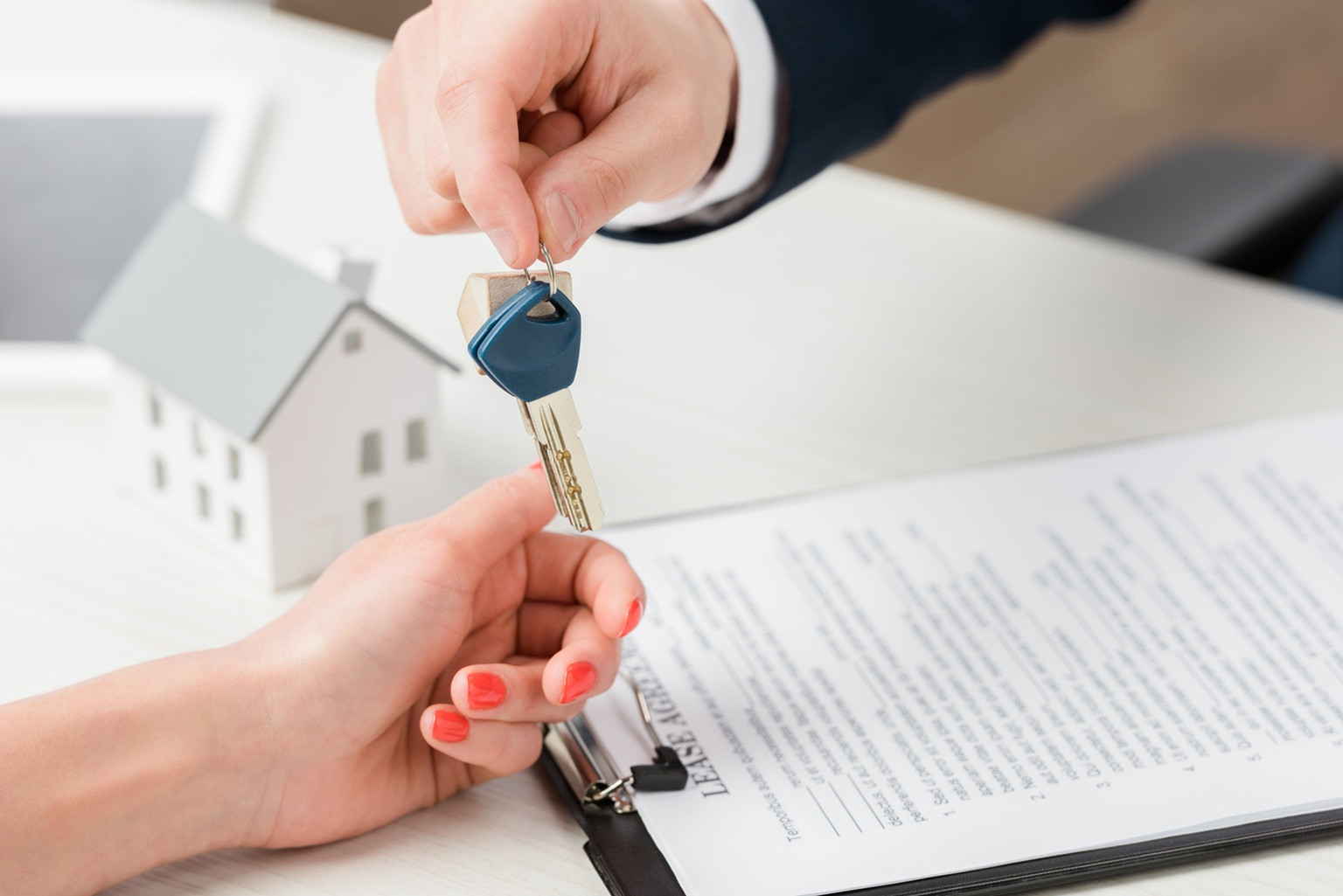 Guarantor platform CoSign integrates with apartment screening firm VERO